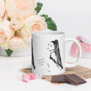 Caneca Break Up With Your Girlfriend, I'm Bored